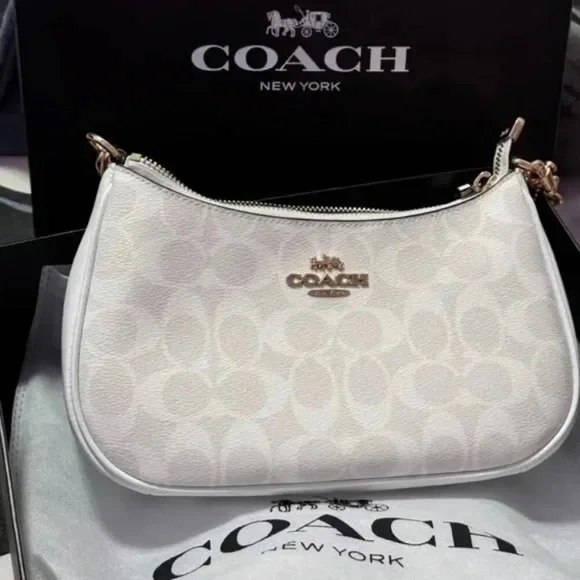 Coach Cream Shoulder Bag - Picture 1 of 5